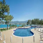 Aurum Exclusive Club 5* ديديم