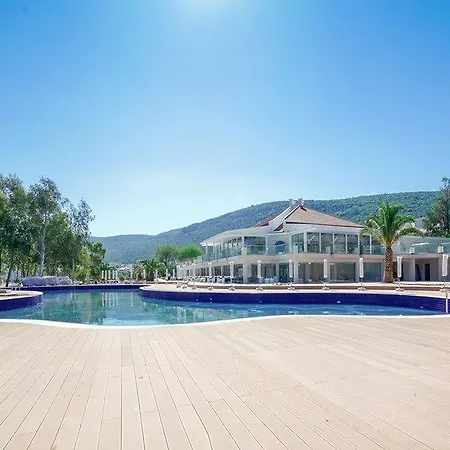 Aurum Exclusive Club Hotel