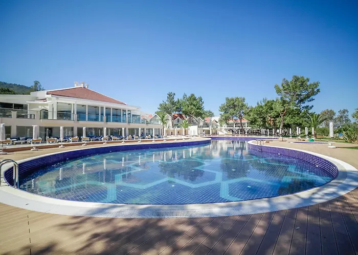 Aurum Exclusive Club Hotel 5*