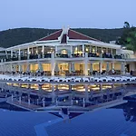 Отель Aurum Exclusive Club 5*