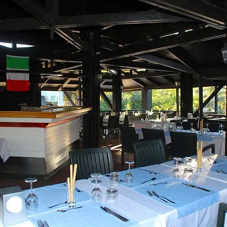 Отель Aurum Exclusive Club 5*