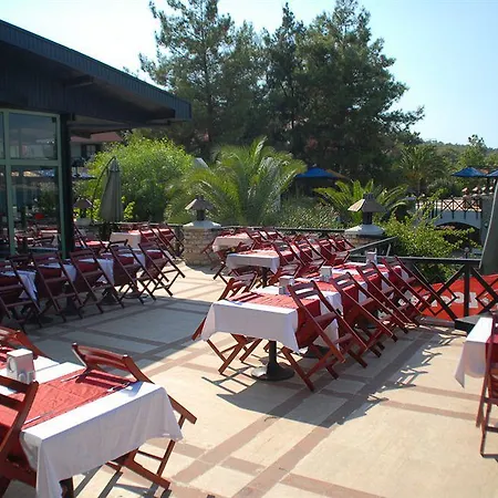 Aurum Exclusive Club Отель 5*