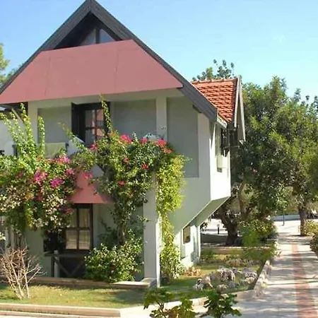 Aurum Exclusive Club Отель 5*
